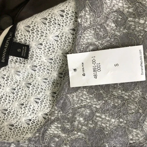New banana republic bonded metallic lace sweater top blouse small party holiday - Picture 15 of 16